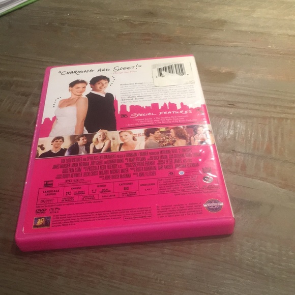 27 dresses - Picture 2 of 2